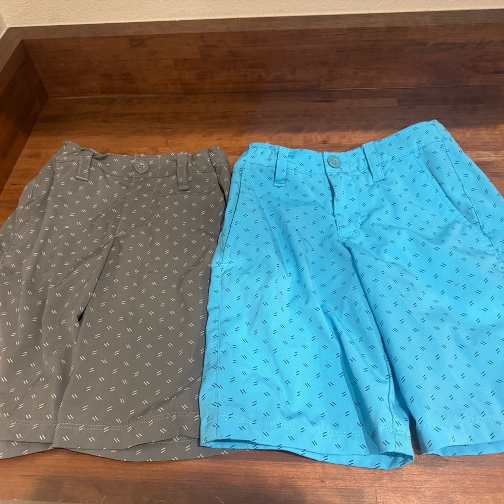 Boys Under Armour YS shorts